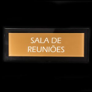 Placa em acrílico para sala de reuniões