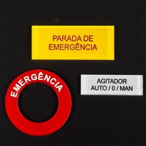 Placa em acrílico indutriais com aviso